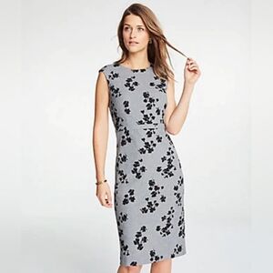 Ann Taylor Floral Sheath Dress Linned